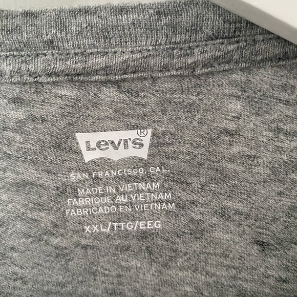 Levi’s tshirt - Picture 4 of 4